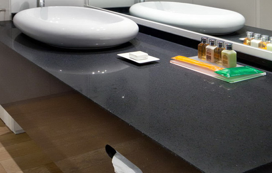 2negro-anubis-Silestone